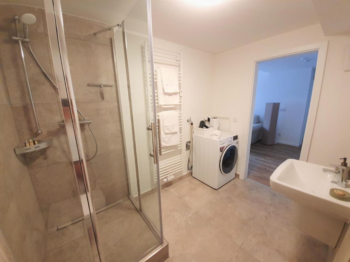 Pb Ferienwohnungen - Fewo 1 - Stilvoll Eingerichtetes Apartment Im Herzen Senftenbergs Eksteriør bilde